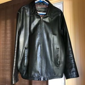 Mens Banana Republic Leather Jacket: Used
